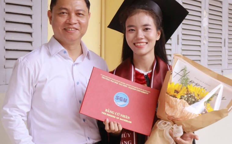 CHÚC MỪNG LƯƠNG ĐOÀN THÚY HẰNG – TỪ THỦ KHOA SƯ PHẠM ÂM NHẠC 2022 ĐẾN NGÀY TỐT NGHIỆP