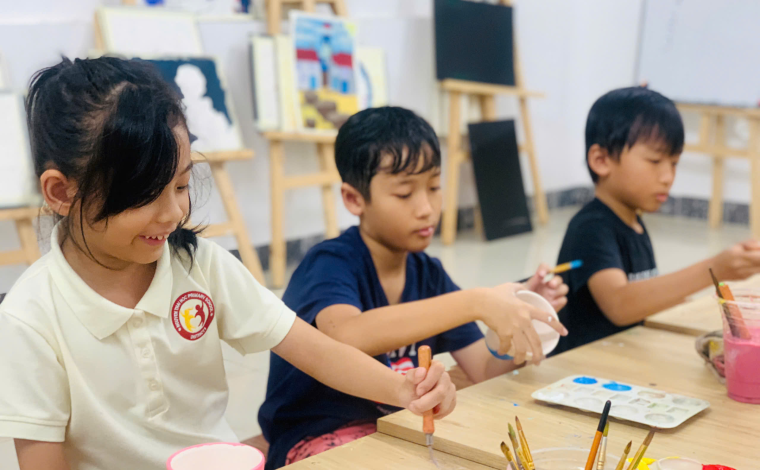 VẼ VÀ NGHỆ ​THUẬT - HÀNH TRÌNH TỪ ĐÔI TAY ĐẾN TRÁI TIM