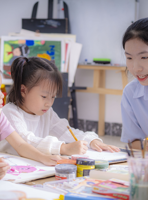 LỚP HỌC MỸ THUẬT TẠI ARIA